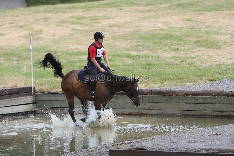 3H2O5153.JPG