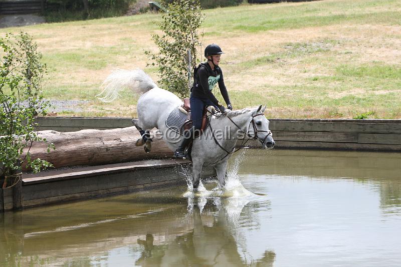 3H2O4638.JPG