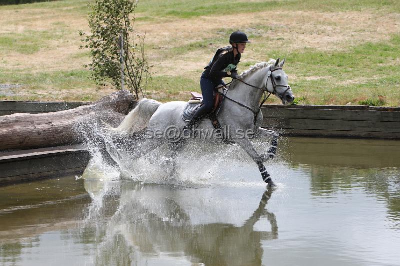 3H2O4641.JPG