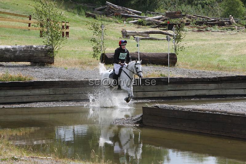 3H2O4650.JPG