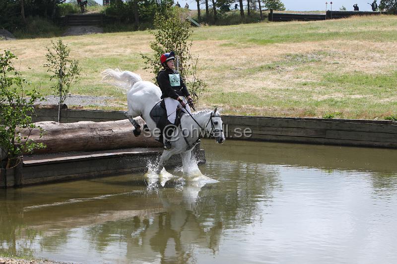 3H2O4658.JPG