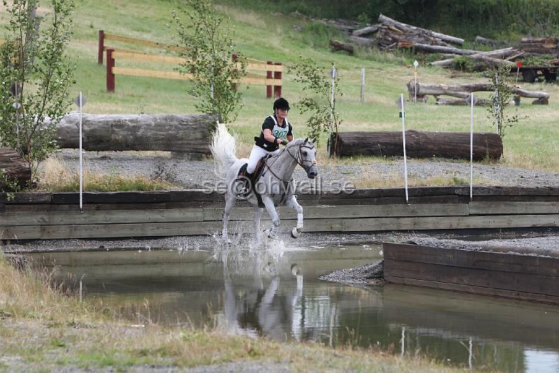 3H2O4686.JPG