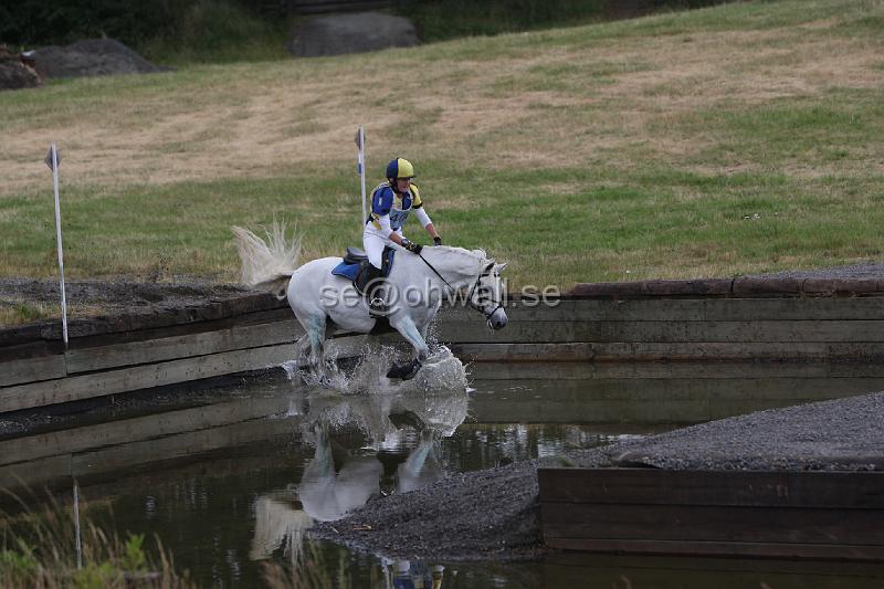 3H2O4496.JPG