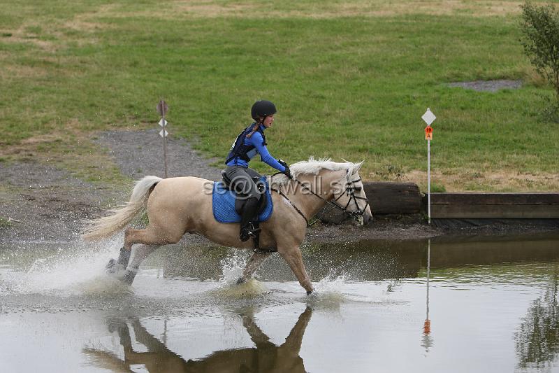 3H2O4539.JPG