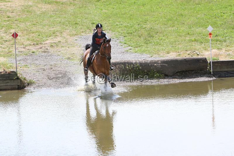 3H2O4767.JPG