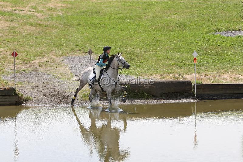 3H2O4785.JPG