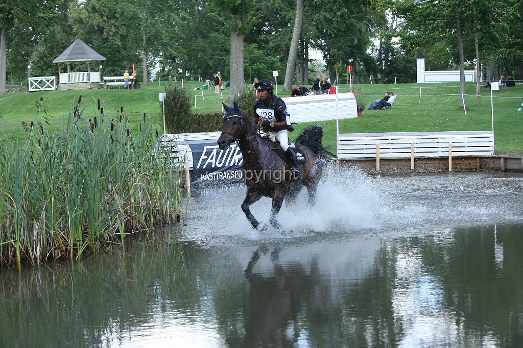 3H2O4079.JPG