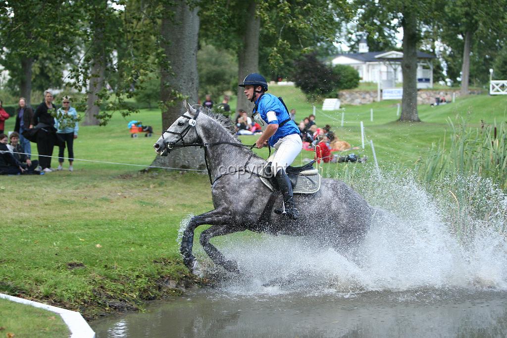 3H2O4168.JPG